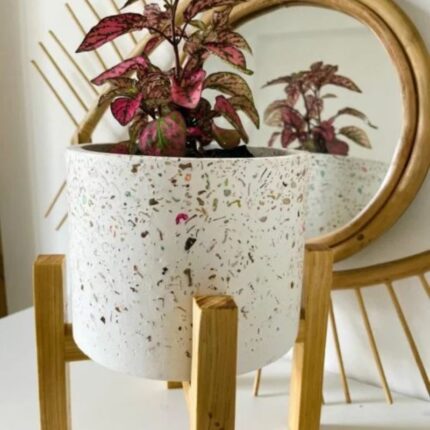 POT WITH STAND - PT002